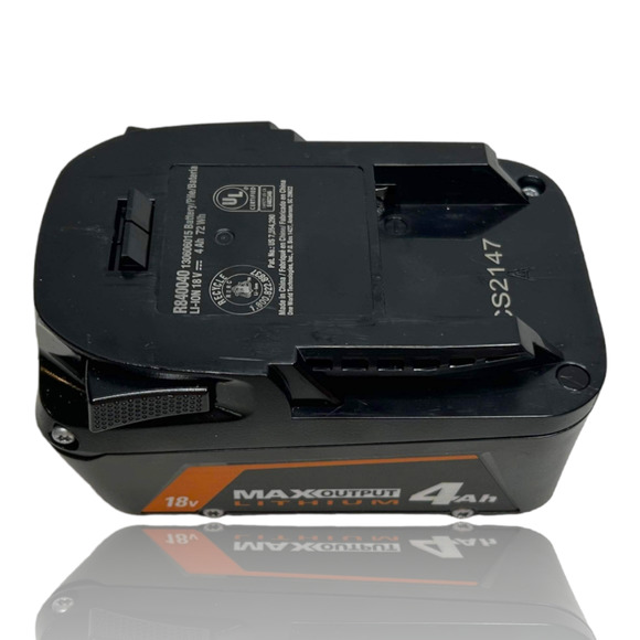 RIDGID  18V 4.0 Ah MAX Output Lithium-Ion Battery - Picture 4 of 8